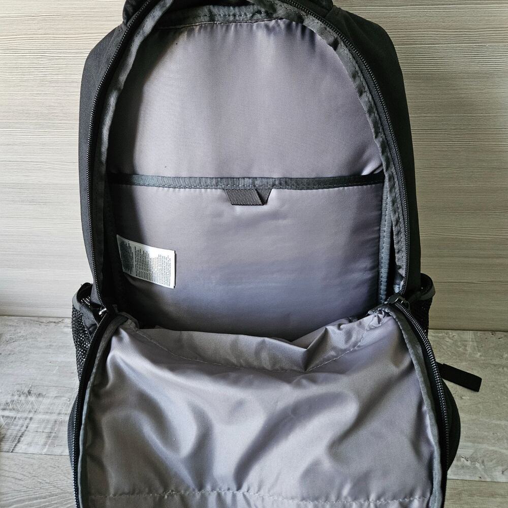 The North Face Stalwart Savage Logo Backpack Gray & Black 26L‎ 15" Laptop Bag - Picture 13 of 16